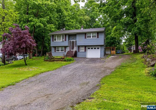 Homes for sale in Vernon, NJ | 67 Cedar Tree Dr, Vernon, NJ 07422 | MLS# 26025471