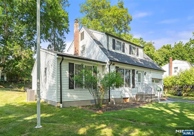 Homes for sale in Cresskill, NJ | 85 Park Ave, Cresskill, NJ 07626 | MLS# 26025479