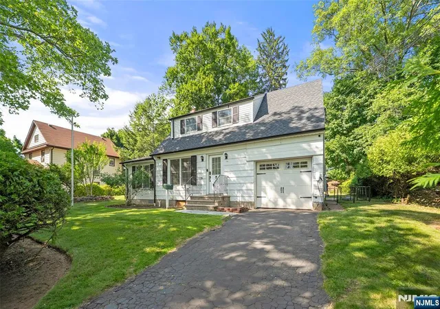 Homes for sale in Cresskill, NJ | 85 Park Ave, Cresskill, NJ 07626 | MLS# 26025479