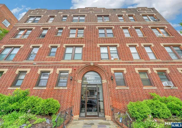 Homes for sale in West New York, NJ | 6114 Highland Pl #1H, West New York, NJ 07093 | MLS# 26025495