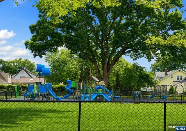 Homes for sale in Elmwood Park, NJ | 72 Rosedale Ave, Elmwood Park, NJ 07407 | MLS# 26025516
