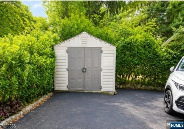 9th image of 525 Eagle Rock Ave, West Orange, NJ 07052 | MLS# 26025522