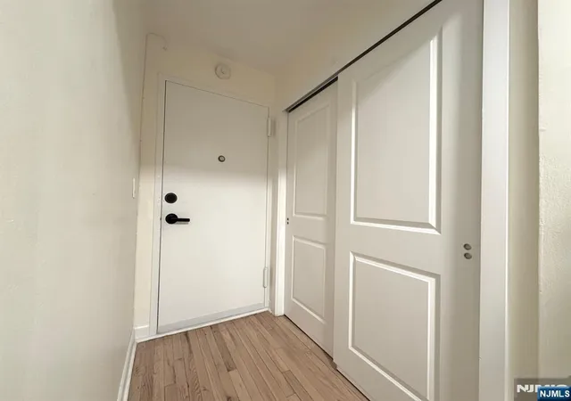 Homes for sale in Fort Lee, NJ | 500 Linwood Dr #2G, Fort Lee, NJ 07024 | MLS# 26025530