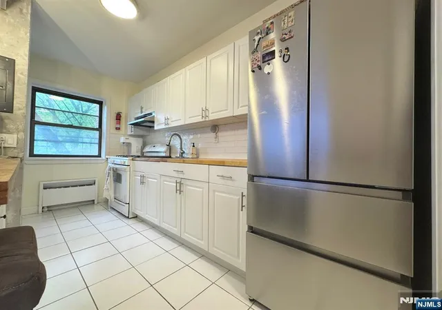 5th image of 500 Linwood Dr #2G, Fort Lee, NJ 07024 | MLS# 26025530