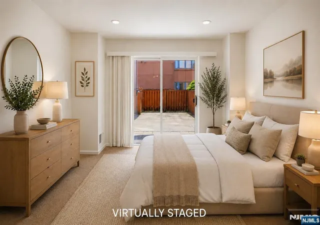 3rd image of 302 Chase Ct #302, Edgewater, NJ 07020 | MLS# 26025534