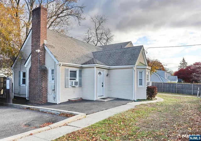 Homes for sale in Bergenfield, NJ | 325 New Bridge Rd, Bergenfield, NJ 07621 | MLS# 26025540