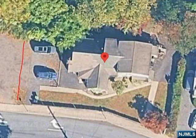 Listing Photo 2 - Condo for sale in building located at 325 New Brg Rd, Bergenfield, NJ 07621 - Unit #