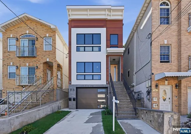 Homes for sale in Jersey City, NJ | 98 Western Ave #2, Jersey City, NJ 07307 | MLS# 26025555