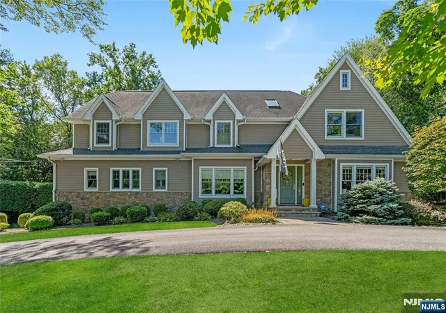 Single family home for sale at 7 Deerhill Dr, Ho-Ho-Kus, NJ 07423 | MLS# 26025580
