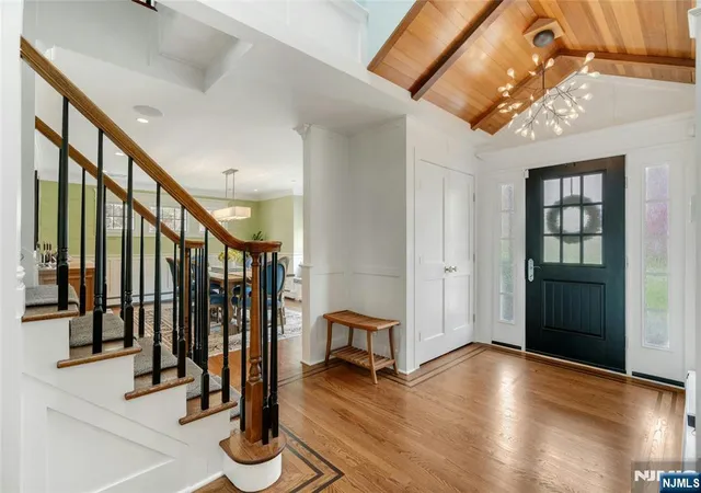 Photo 3 of Single family home for sale at 7 Deerhill Dr, Ho Ho Kus, NJ 07423 | MLS# 26025580 | Listing updated on 2026-08-25