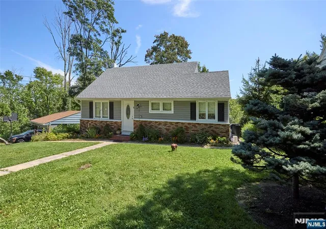 Photo 2 of Sale Pending at 1 Lake Shore Dr, Roxbury Township, NJ 07857 | MLS# 26025590 | Listing updated on 2026-09-18