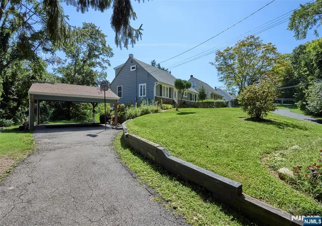 Photo 4 of Sale Pending at 1 Lake Shore Dr, Roxbury Township, NJ 07857 | MLS# 26025590 | Listing updated on 2026-09-18