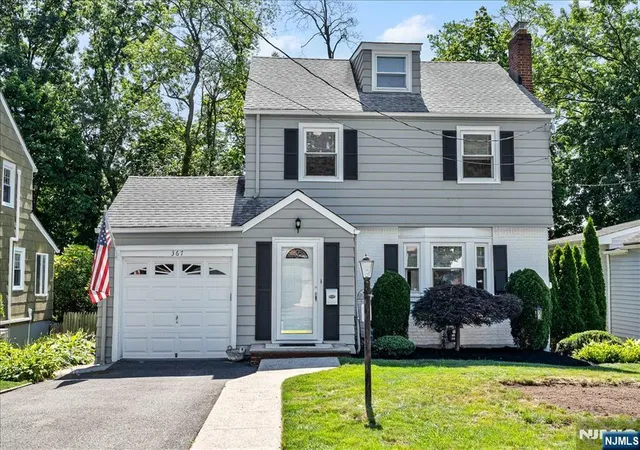 Homes for sale in Bloomfield, NJ | 367 Essex Ave, Bloomfield, NJ 07003 | MLS# 26025595