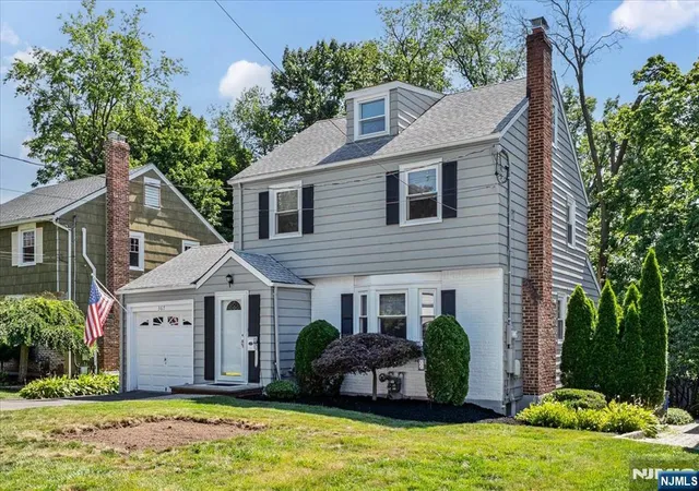Homes for sale in Bloomfield, NJ | 367 Essex Ave, Bloomfield, NJ 07003 | MLS# 26025595
