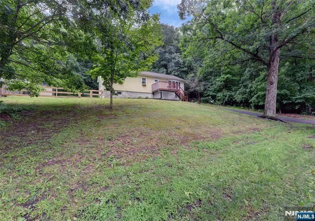 Homes for sale in Sussex, NJ | 101 Old Clove Rd, Sussex, NJ 07461 | MLS# 26025651