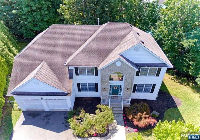 2nd image of 6 Mccune Ct, West Orange, NJ 07052 | MLS# 26025676