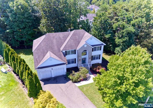 3rd image of 6 Mccune Ct, West Orange, NJ 07052 | MLS# 26025676