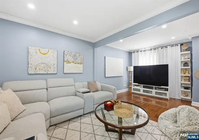 Photo 4 of Single family home for sale at 301 Roosevelt Ave, Hasbrouck Heights, NJ 07604 | MLS# 26025678 | Listing updated on 2026-07-11