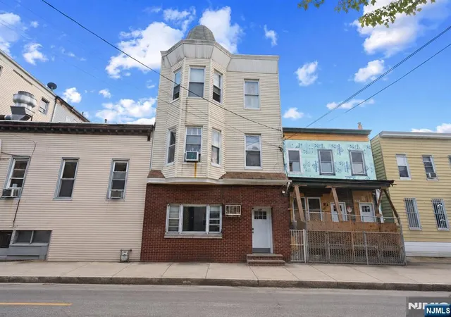 Homes for sale in Union City, NJ | 609 38th St, Union City, NJ 07087 | MLS# 26025690