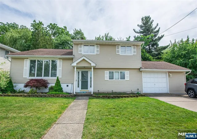 Homes for sale in Totowa, NJ | 319 Winifred Dr, Totowa, NJ 07512 | MLS# 26025772