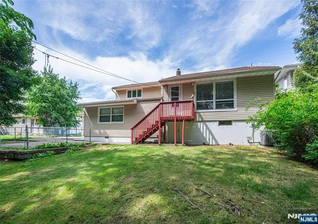 Homes for sale in Totowa, NJ | 319 Winifred Dr, Totowa, NJ 07512 | MLS# 26025772