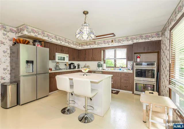 Homes for sale in Totowa, NJ | 319 Winifred Dr, Totowa, NJ 07512 | MLS# 26025772