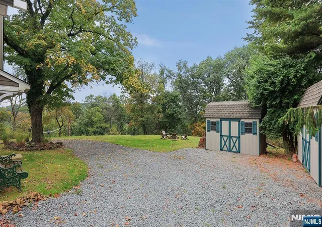Homes for sale in Watchung, NJ | 35 Woodledge Rd, Watchung, NJ 07069 | MLS# 26025777