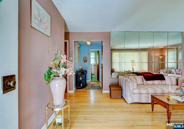 5th image of 176 Pompton Rd, Haledon, NJ 07508 | MLS# 26025793