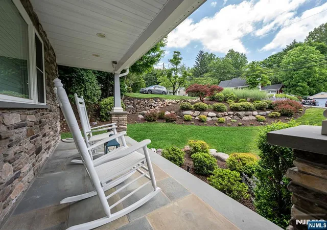 Photo 3 of Sale Pending at 31 Osceola Rd, Wayne, NJ 07470 | MLS# 26025799 | Listing updated on 2026-08-06