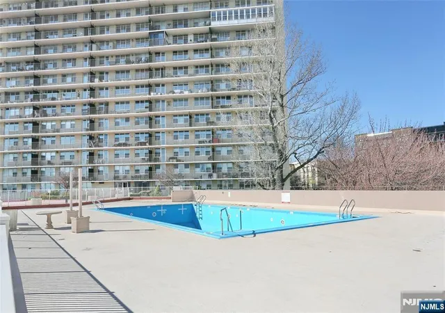 Homes for sale in West New York, NJ | 6040 Boulevard, West New York, NJ 07093 | Houzeo
