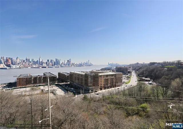 Homes for sale in West New York, NJ | 6040 Boulevard #8H, West New York, NJ 07093 | MLS# 26025807