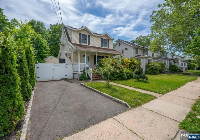 Homes for sale in Teaneck, NJ | 256 Fycke Ln, Teaneck, NJ 07666 | MLS# 26025825
