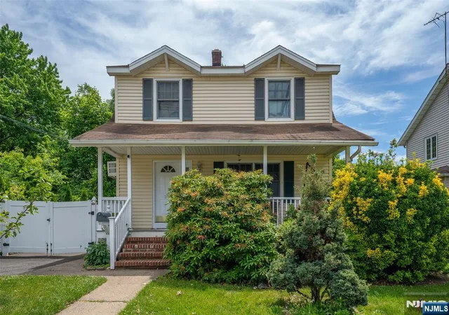 Homes for sale in Teaneck, NJ | 256 Fycke Ln, Teaneck, NJ 07666 | MLS# 26025825