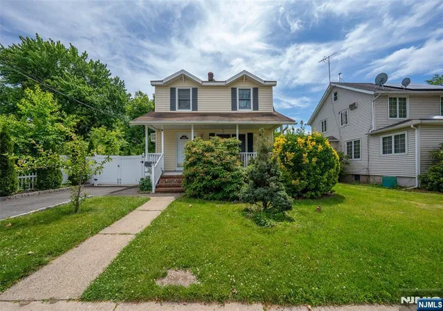 Homes for sale in Teaneck, NJ | 256 Fycke Ln, Teaneck, NJ 07666 | MLS# 26025825