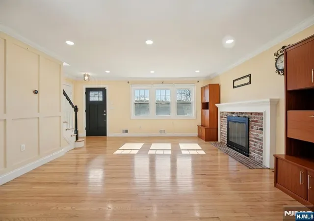 4th image of 59 Oakwood Dr, Wayne, NJ 07470 | MLS# 26025826
