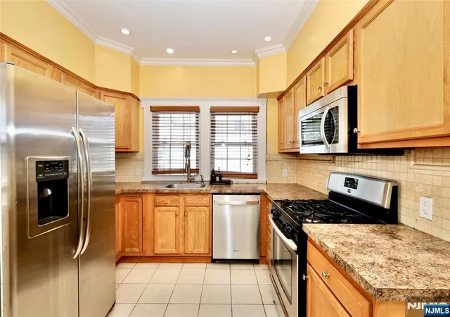 Homes for sale in Hackensack, NJ | 233 Hamilton Pl, Hackensack, NJ 07601 | MLS# 26025833