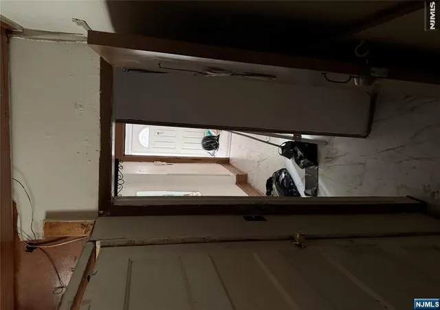 2nd image of 333 S 19th St, Newark, NJ 07103