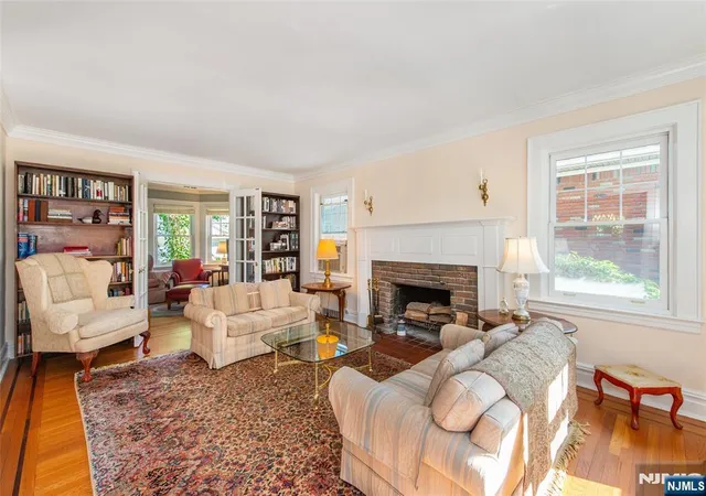 3rd image of 579-583 Parker St, Newark, NJ 07104 | MLS# 26025898