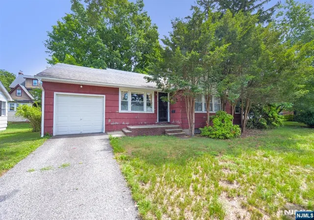 Homes for sale in Demarest, NJ | 6 Central Ave, Demarest, NJ 07627 | MLS# 26025902