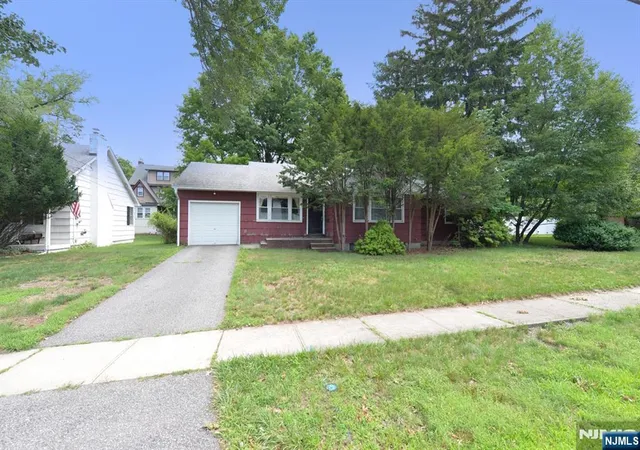 Homes for sale in Demarest, NJ | 6 Central Ave, Demarest, NJ 07627 | MLS# 26025902