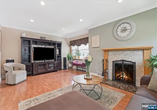 Homes for sale in Hillsdale, NJ | 15 Oak St, Hillsdale, NJ 07642 | MLS# 26025906