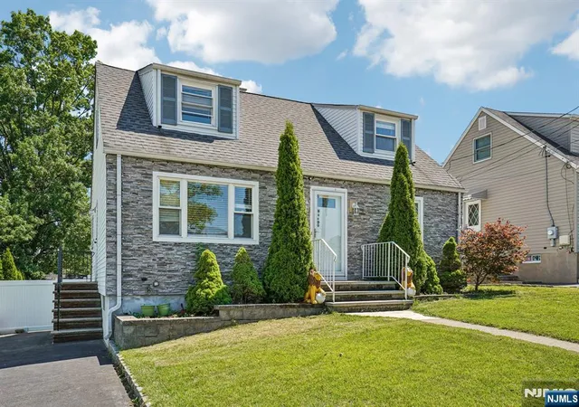Homes for sale in Elmwood Park, NJ | 64 16Th Ave, Elmwood Park, NJ 07407 | MLS# 26025909