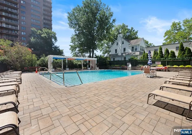 2nd image of 285 Aycrigg Ave, Passaic, NJ 07055