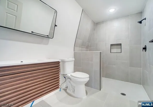14th image of 94 Washington Ave, Irvington, NJ 07111 | MLS# 26025957