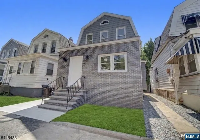 2nd image of 94 Washington Ave, Irvington, NJ 07111 | MLS# 26025957