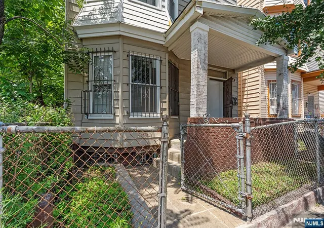 14th image of 681 11th St, Newark, NJ 07103 | MLS# 26025987