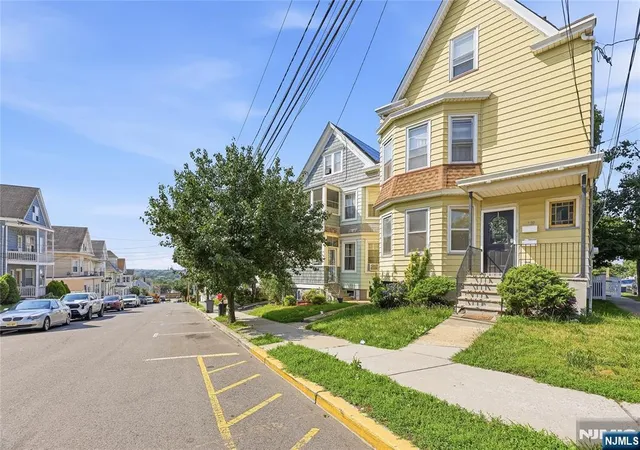 26th image of 39 Struyk Ave, Prospect Park, NJ 07508 | MLS# 26026027