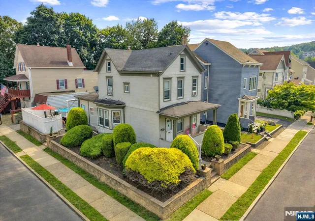 2nd image of 22 Norwood St, Haledon, NJ 07508 | MLS# 26026052
