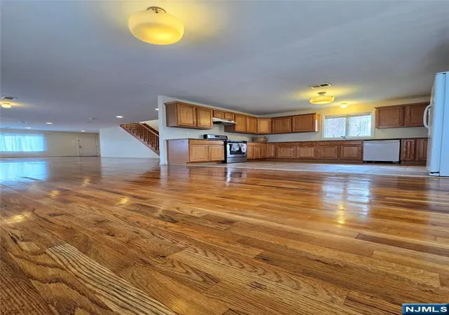 Photo 3 of Single family home for sale at 598 Broad St, Carlstadt, NJ 07072 | MLS# 26026072 | Listing updated on 2026-07-11