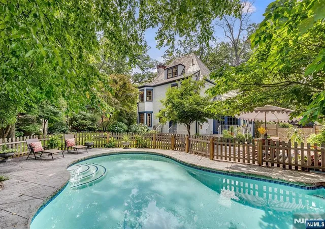 4th image of 285 Linden Ave, Glen Ridge, NJ 07028 | MLS# 26026084